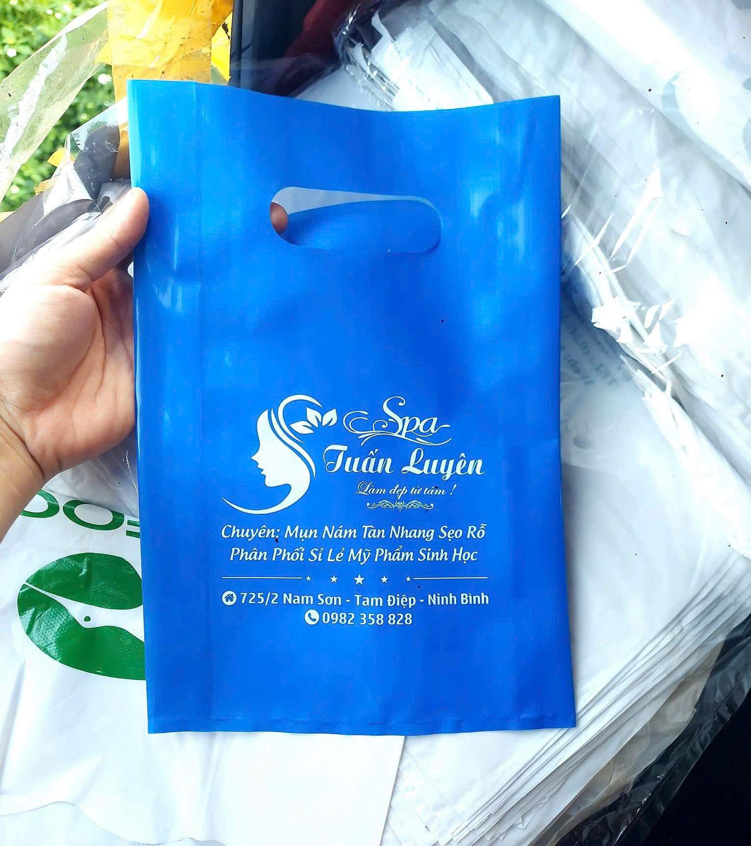 Mẫu túi ni lông cho cửa hàng Spa